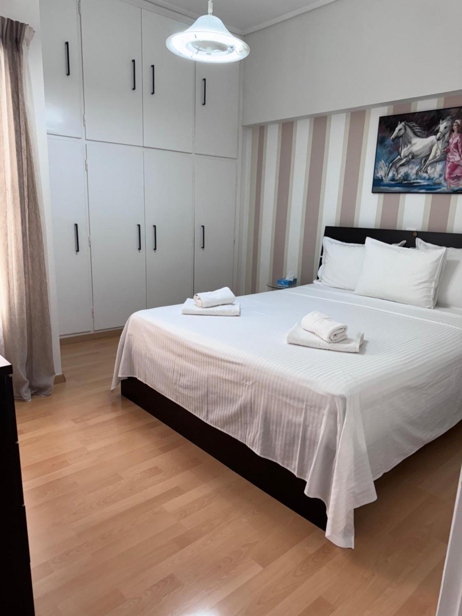 Modern Apartment In أثينا المظهر الخارجي الصورة