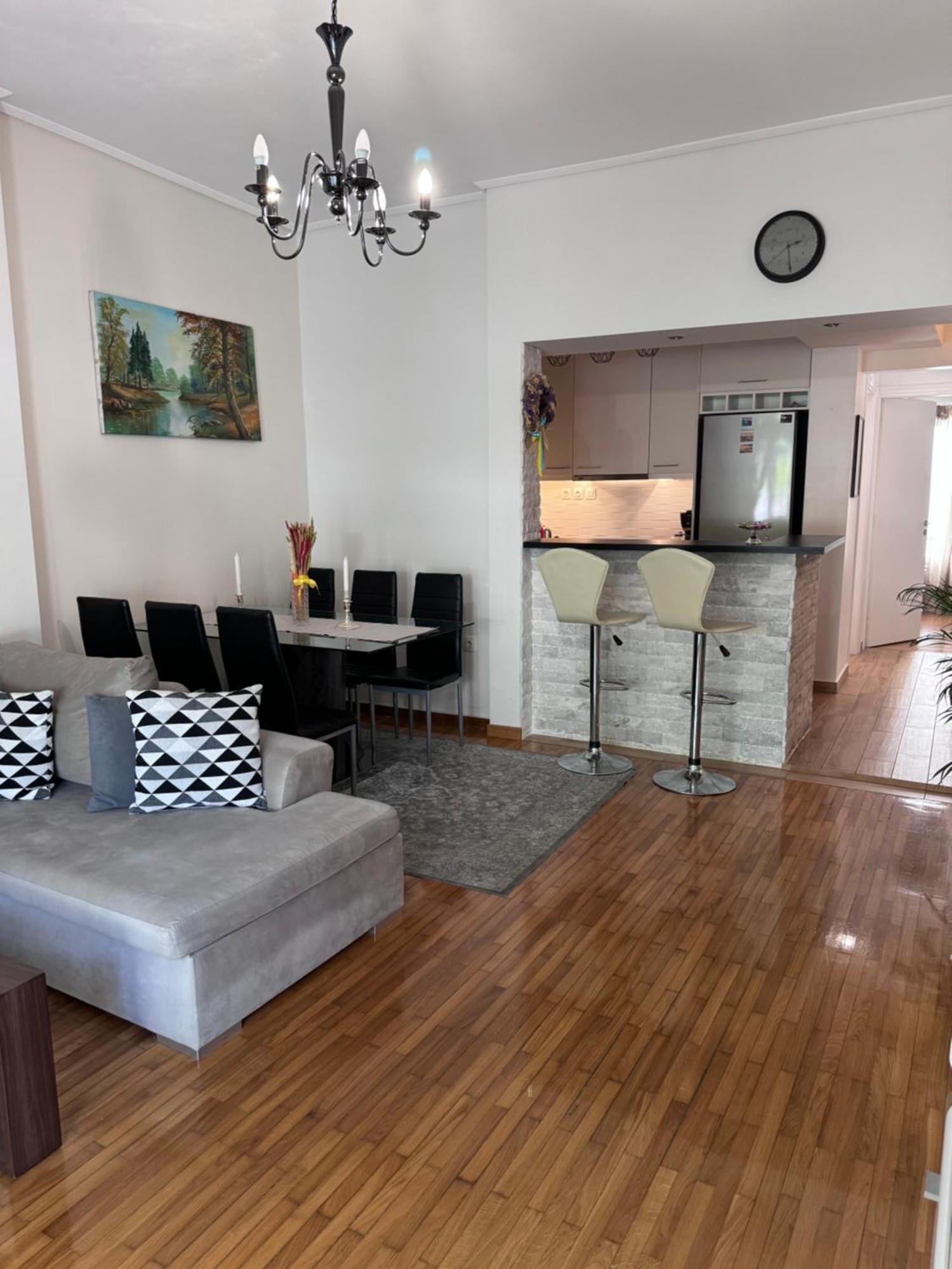Modern Apartment In أثينا المظهر الخارجي الصورة